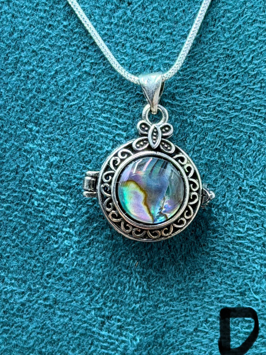 Round Abalone Shell Pendant Necklace