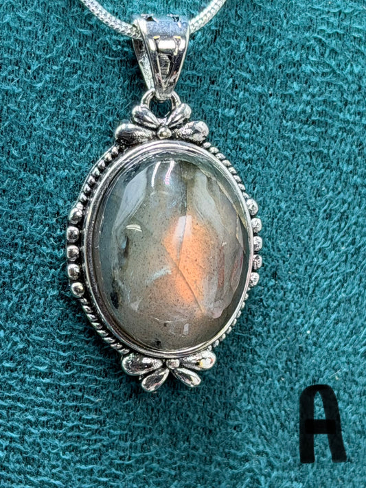 Golden Flash Labradorite Pendant Necklace