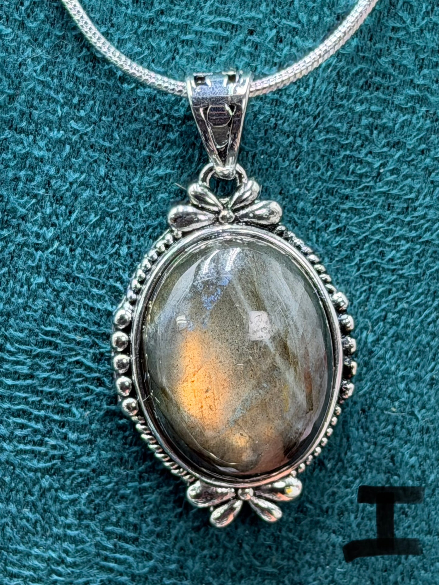 Golden Flash Labradorite Pendant Necklace