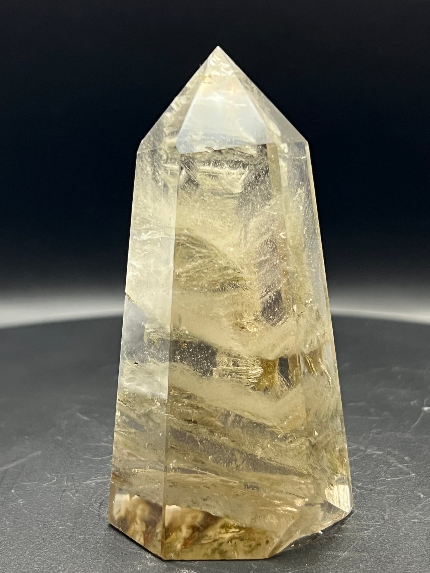 Quartz tower with inclusions